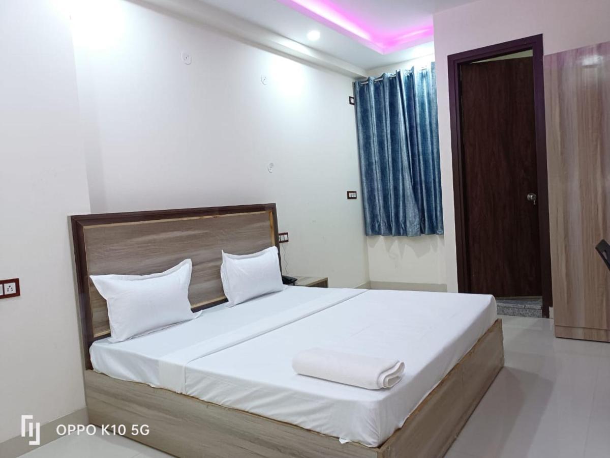Hotel Red Velvet At Delhi Airport Nowe Delhi Zewnętrze zdjęcie